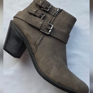 Ruff Hewn Women's Double Buckle Ankle Boots - Brown